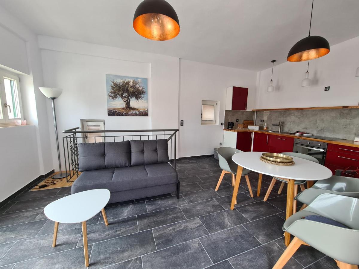 Gythio Townhouse Leilighet Eksteriør bilde